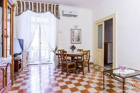 Casa Lillina A Toledo , Near Piazza Del Plebiscito Apartman Nápoly Kültér fotó