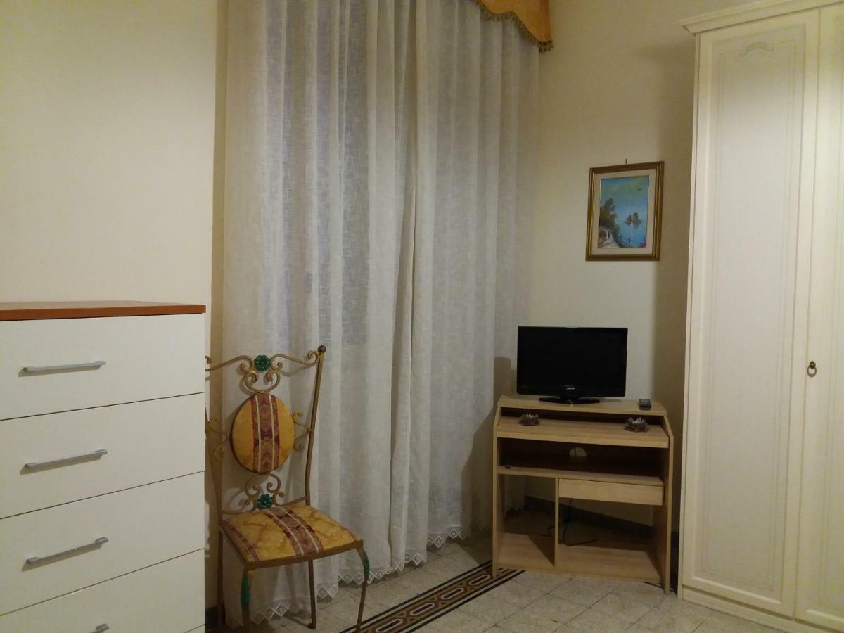 Casa Lillina A Toledo , Near Piazza Del Plebiscito Apartman Nápoly Kültér fotó