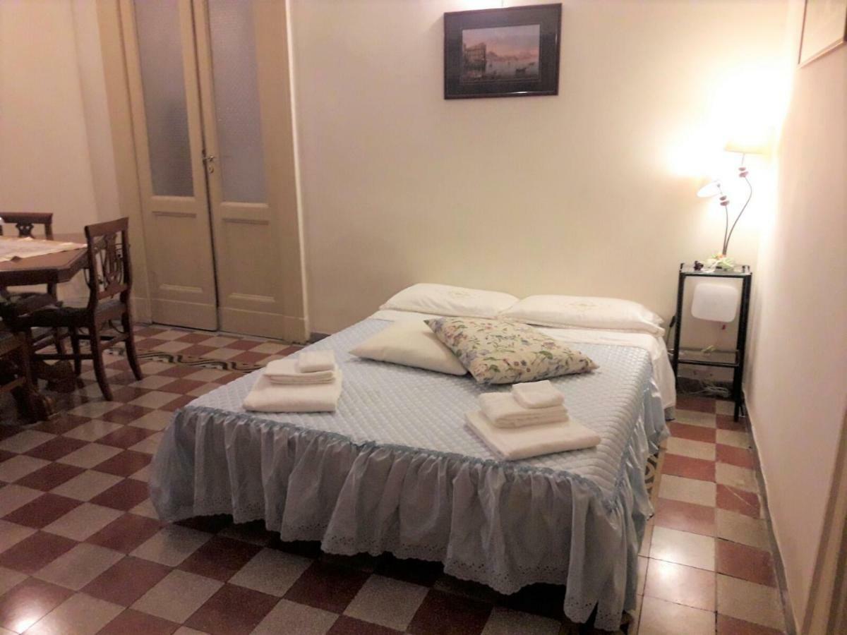 Casa Lillina A Toledo , Near Piazza Del Plebiscito Apartman Nápoly Kültér fotó