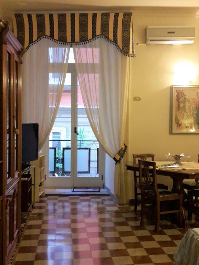 Casa Lillina A Toledo , Near Piazza Del Plebiscito Apartman Nápoly Kültér fotó